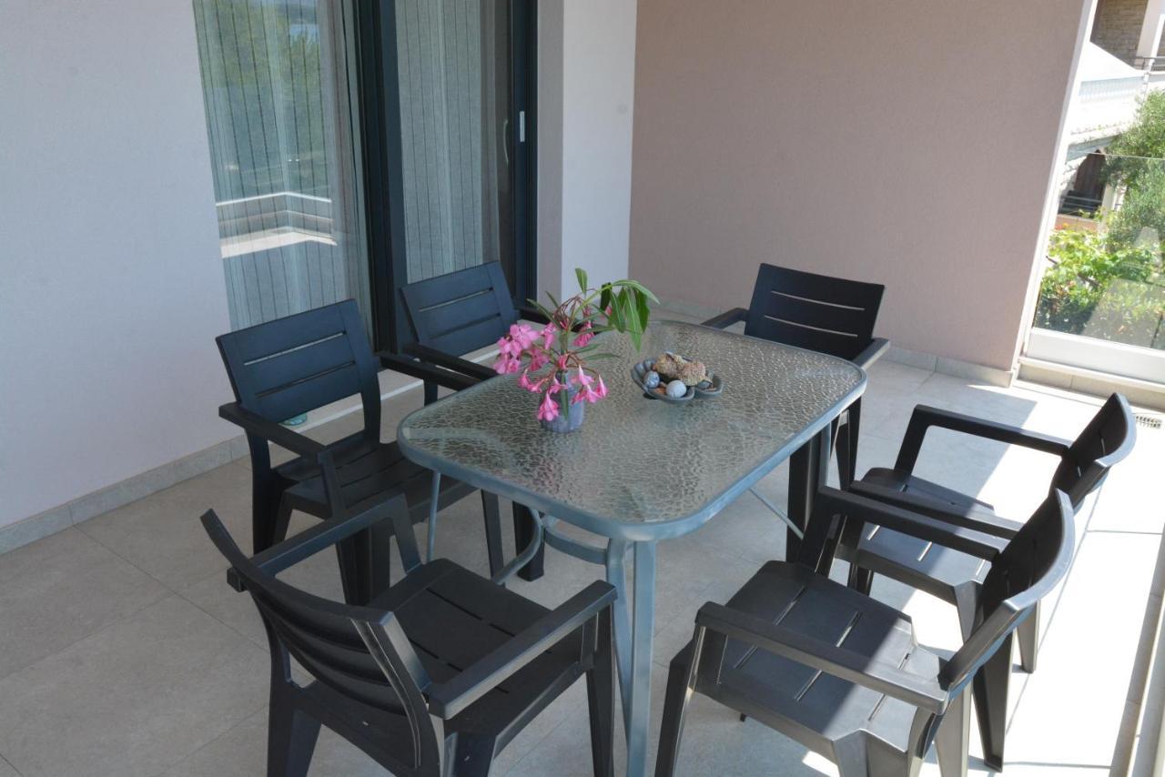 Sole Apartment ตูรันญ์ ภายนอก รูปภาพ